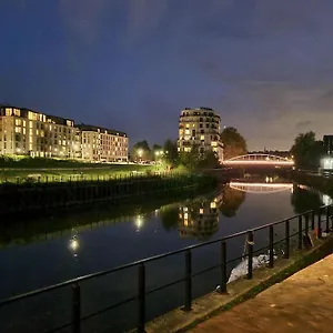 riverside-apartment.tophotelsbath.com/