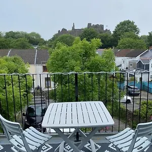 apt-castle-view.cardiffhotelswales.com/